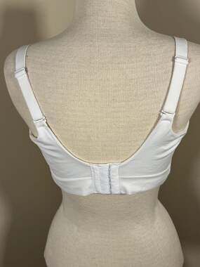 Truekind Daily Comfort Wireless Shaper Bra White Size XL